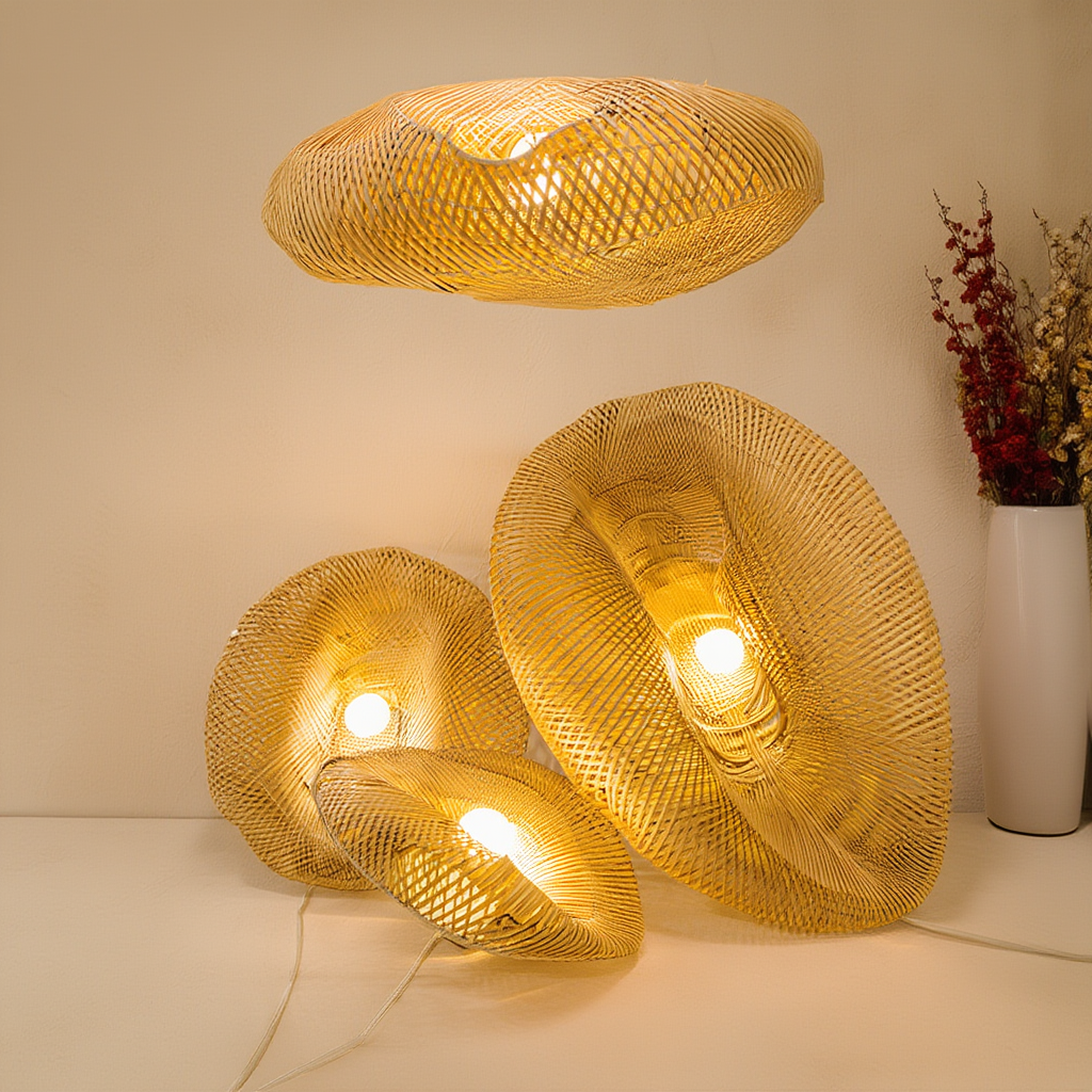 Suspension Luminaire Rotin Bambou Tressé Forme Organique Naturel Beige Ambiance Intérieur Style Bohème
