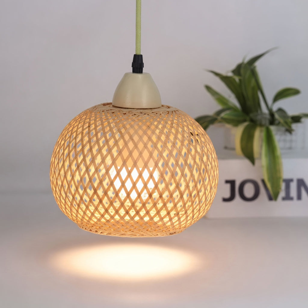 Applique Murale Rotin Boule Allumée 
          Lumière Chaude Ambiance Naturel Beige 
          Style Bohème Rustique