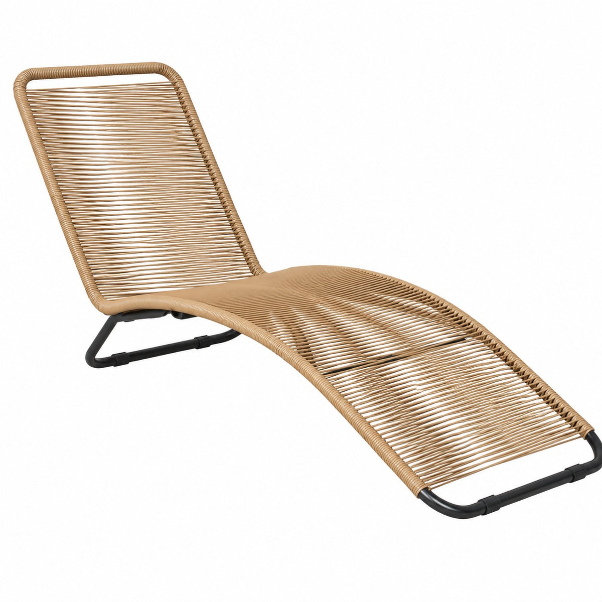 Chaise longue de jardin en rotin synthétique naturel avec structure métal noir, vue de trois quarts sur fond blanc