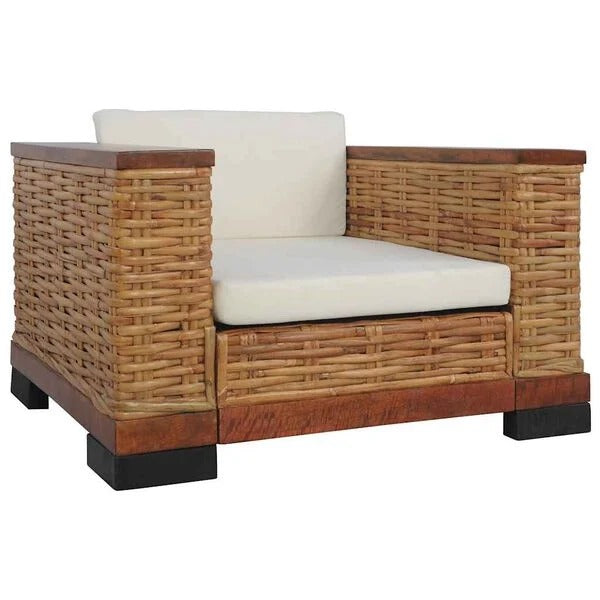 Fauteuil rotin naturel tressé avec coussin écru sur fond blanc – RotinDéco