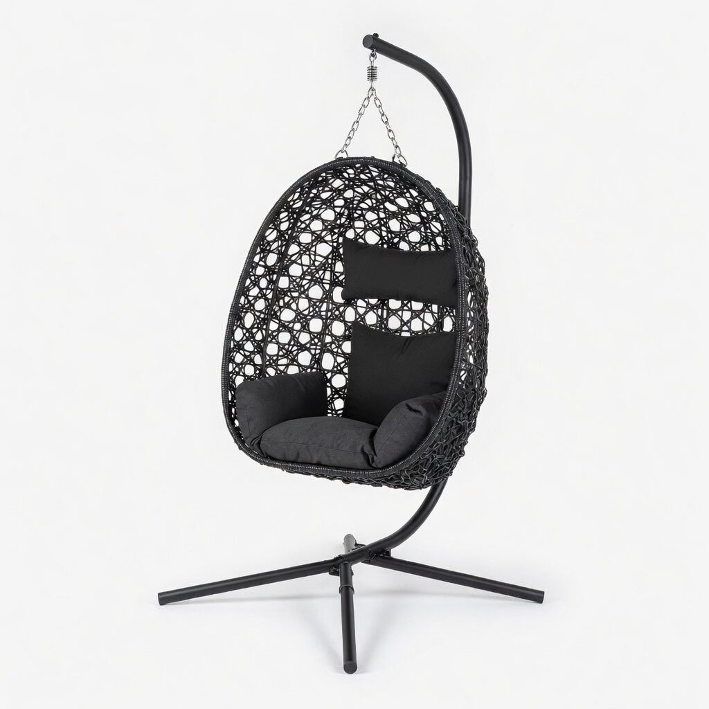 Fauteuil suspendu œuf rotin tressé noir avec coussins gris anthracite sur fond blanc – RotinDéco