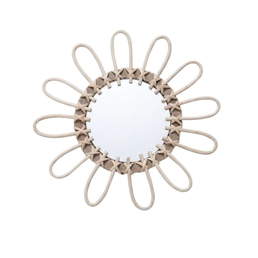 Miroir mural rond cadre rotin naturel forme fleur fond blanc